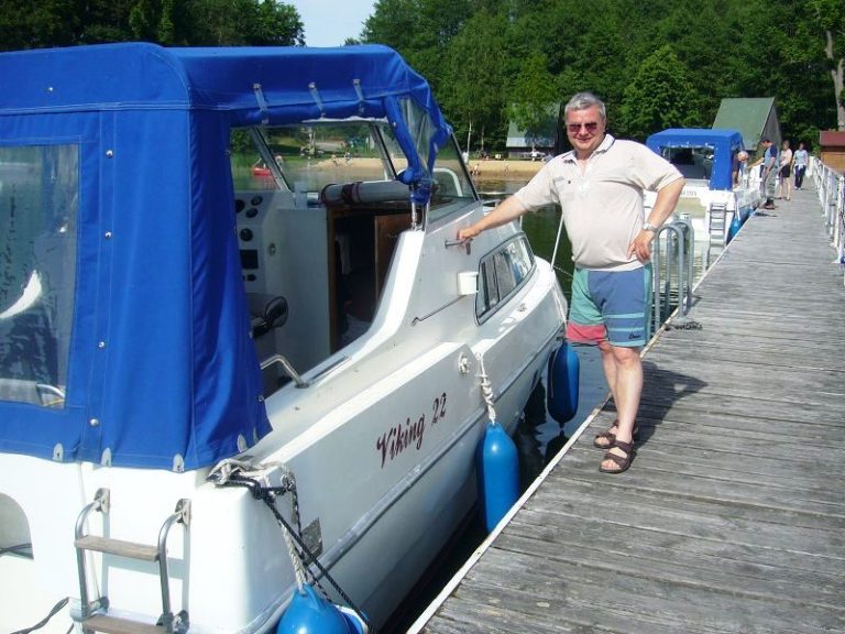 motorboot fahren auf der havel