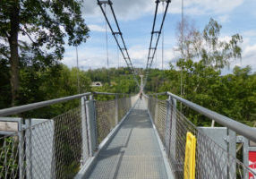 Wir haben es gewagt: Wir sind über Titan RT gelaufen, die längste Hängebrücke der Welt
